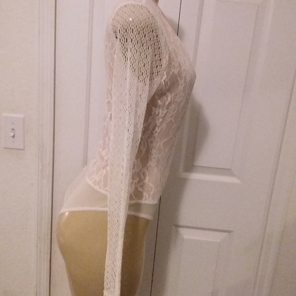 Lulumari Lacey Bodysuit - Picture 3 of 11